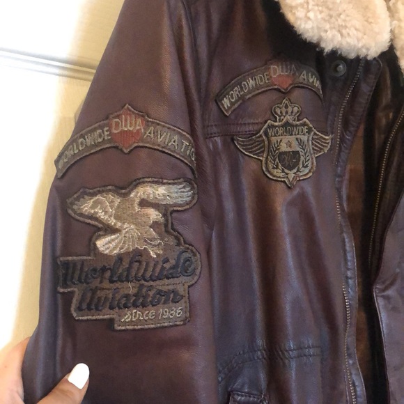 Danier leather jacket - Picture 2 of 5